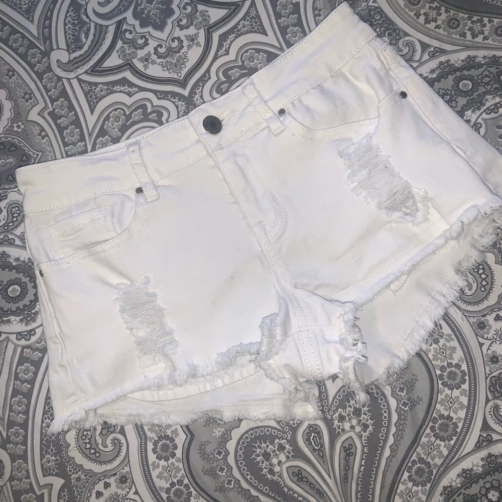 Bullhead White Shorts